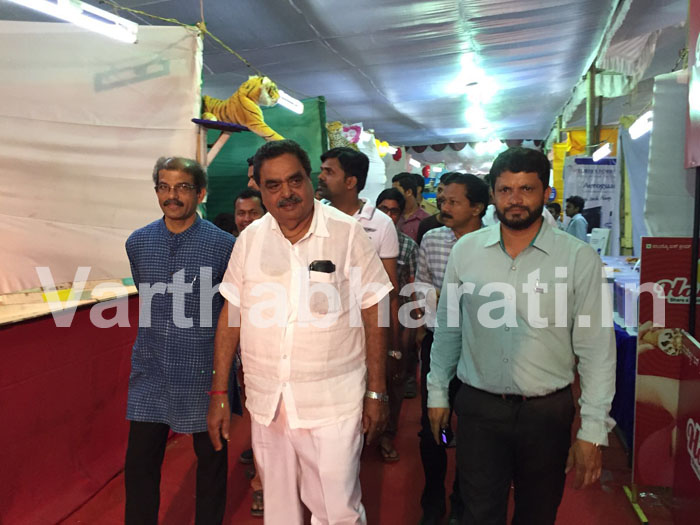 ಕರಾವಳಿ ಉತ್ಸವಕ್ಕೆ ಸಚಿವ ರಮಾನಾಥ ರೈ ಭೇಟಿ